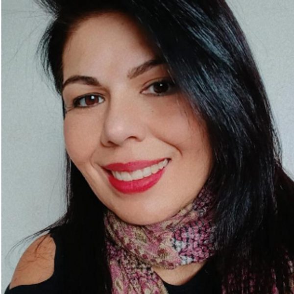 Andrea Podavi — Corretora da SWAT Operações Imobiliárias em Campinas, especialista em loteamentos e condomínios fechados