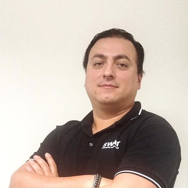 Rony Michel — Corretor da SWAT Operações Imobiliárias em Campinas, especialista em loteamentos e condomínios fechados