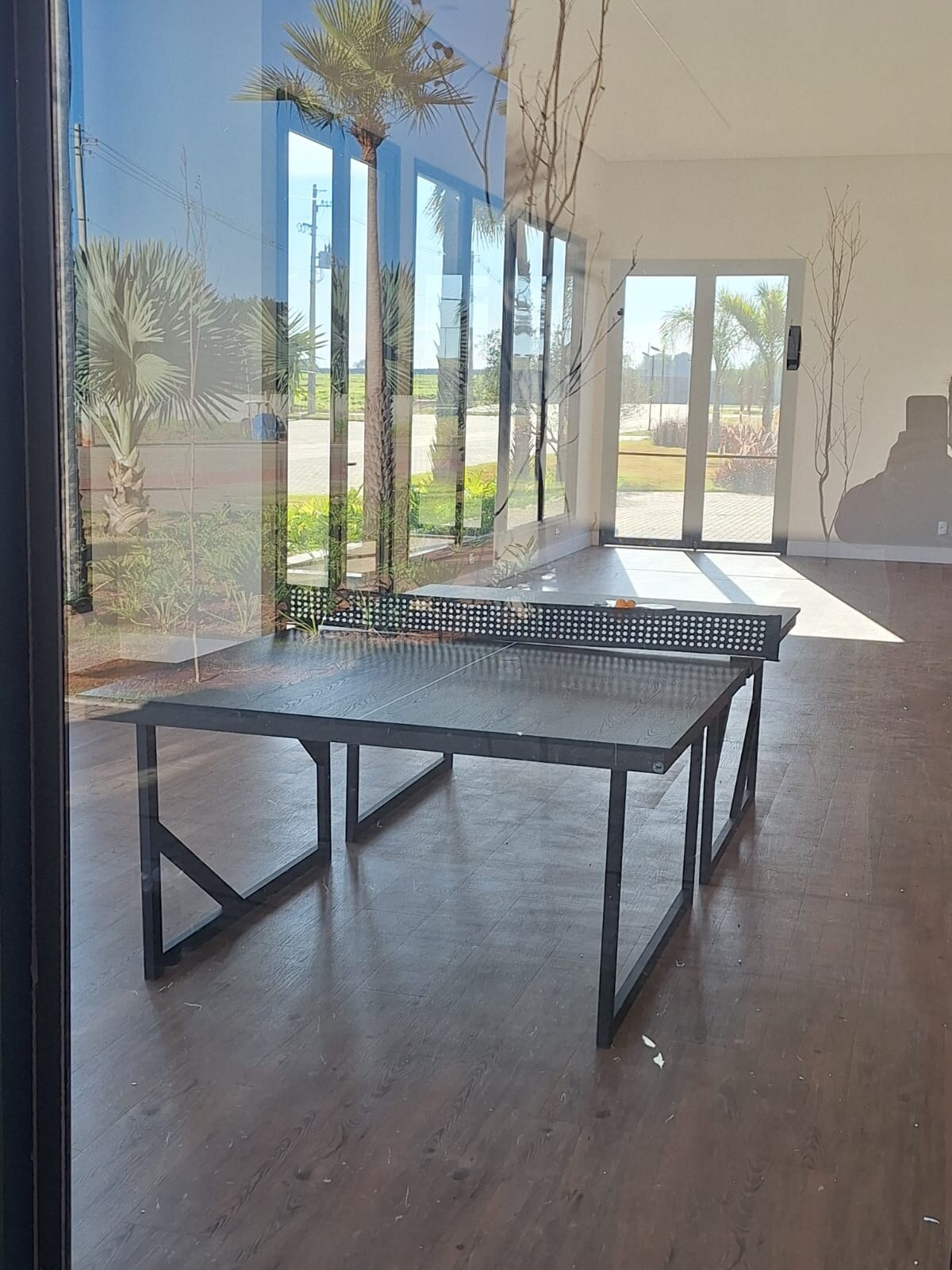 Residencial Golden Lake Paulínia — salão de jogos com mesa de ping-pong do clube do condomínio em Paulínia/SP Residencial Golden Lake Paulínia — salão de jogos com mesa de ping-pong do clube do condomínio em Paulínia/SP