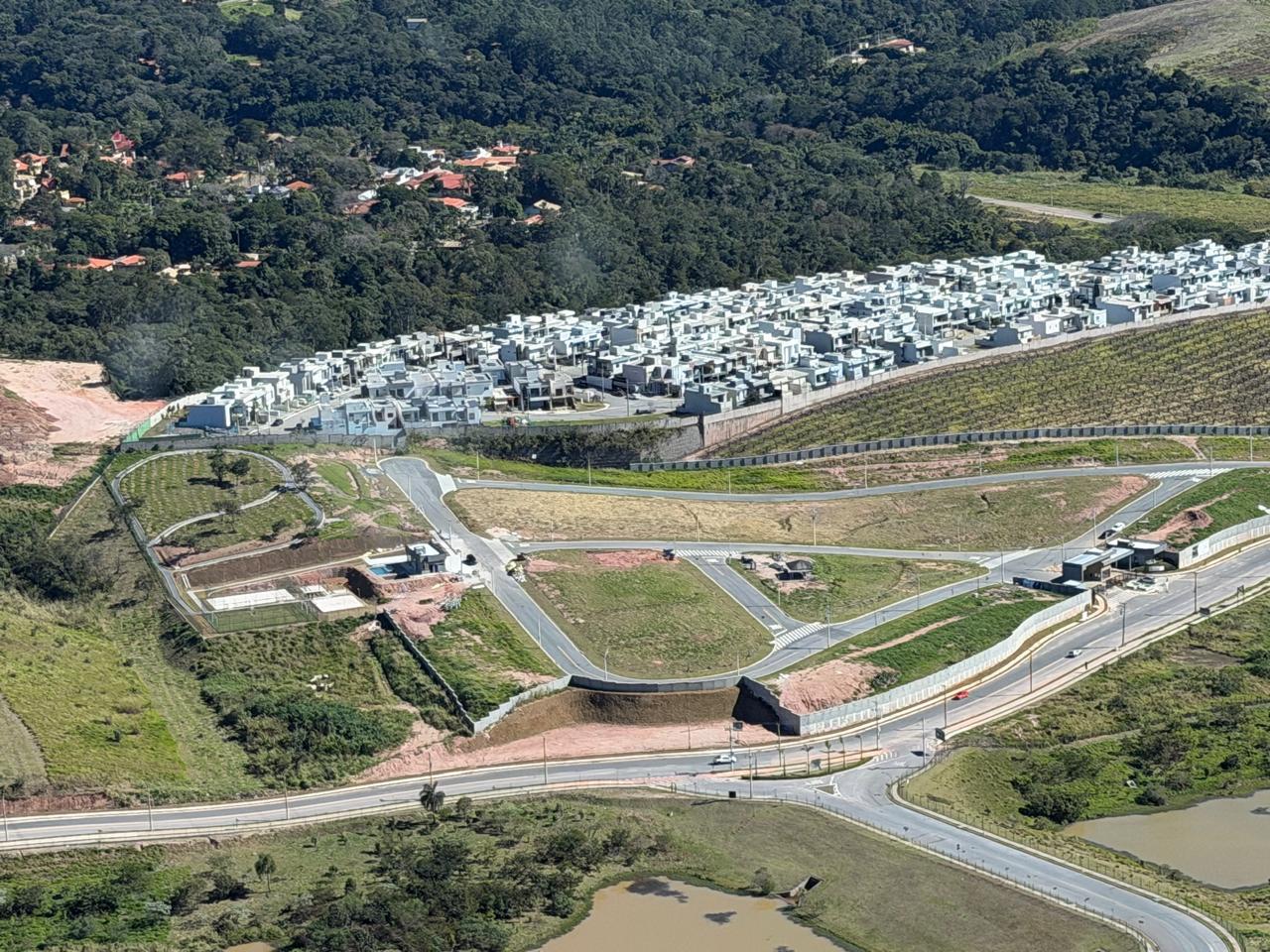 Reserva dos Lagos Jundiaí — infraestrutura concluída das vias internas do loteamento em Jundiaí/SP